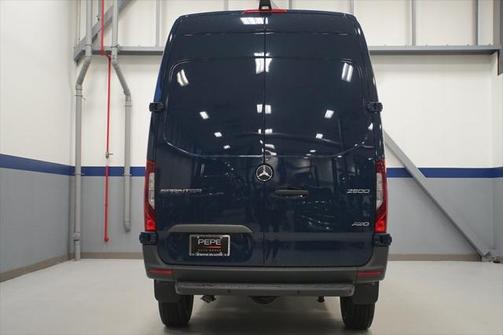 2025 Mercedes-Benz Sprinter 2500 Standard Roof