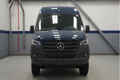 2025 Mercedes-Benz Sprinter 2500 Standard Roof