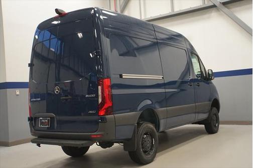 2025 Mercedes-Benz Sprinter 2500 Standard Roof