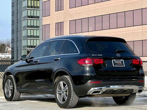 2022 Mercedes-Benz GLC 300 4MATIC