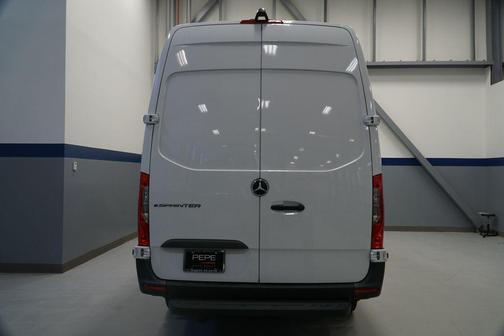 914 2025 Mercedes-Benz Sprinter 2500 High Roof