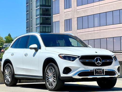 Polar White 2023 Mercedes-Benz GLC 300 4MATIC