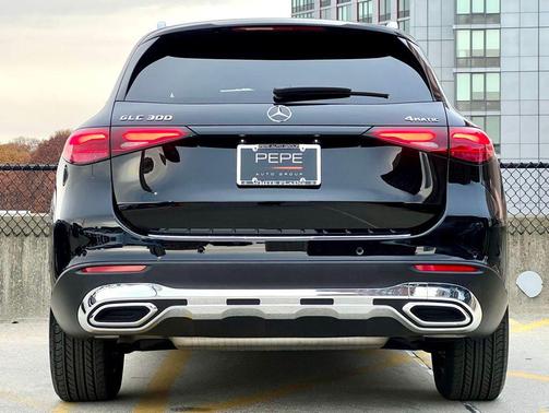 2025 Mercedes-Benz GLC 300 4MATIC