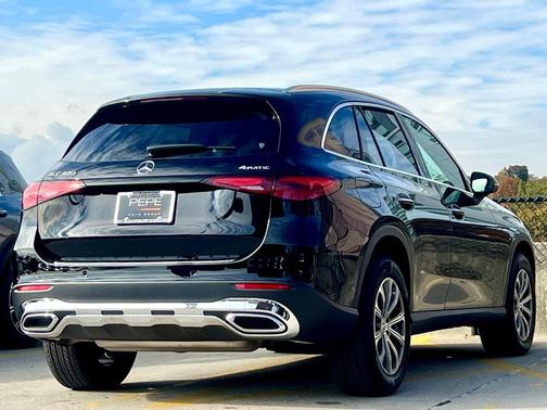 2025 Mercedes-Benz GLC 300 4MATIC