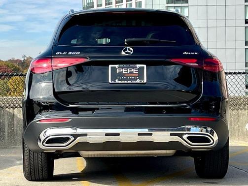 2025 Mercedes-Benz GLC 300 4MATIC
