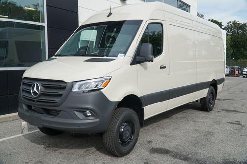 2025 Mercedes-Benz Sprinter 2500 Cargo 170 WB