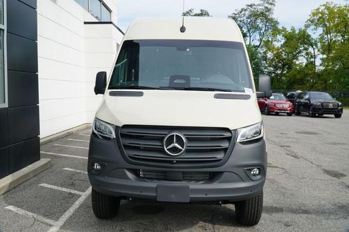 2025 Mercedes-Benz Sprinter 2500 Cargo 170 WB