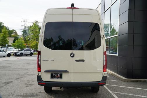 2025 Mercedes-Benz Sprinter 2500 Cargo 170 WB