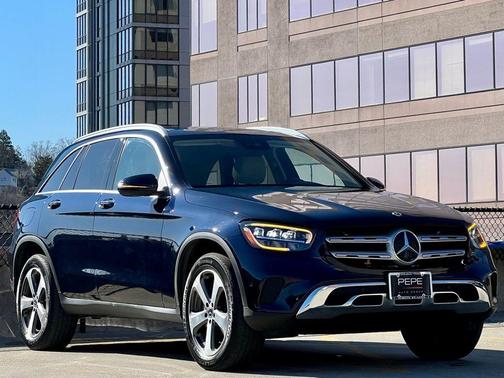 Lunar Blue Metallic 2022 Mercedes-Benz GLC 300 4MATIC