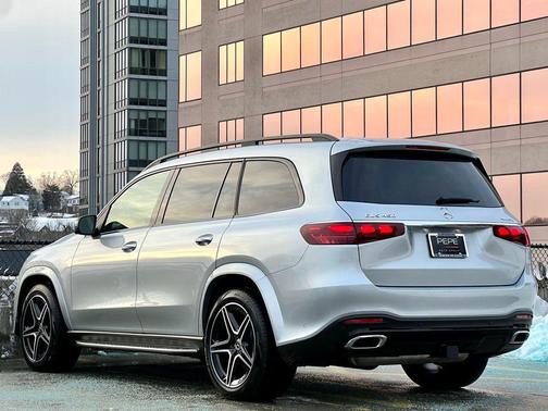 2026 Mercedes-Benz GLS 450 4MATIC