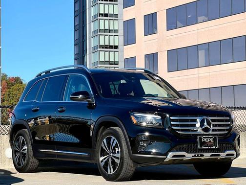 2025 Mercedes-Benz GLB 250 4MATIC
