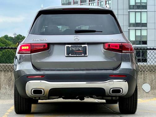 Mountain Grey Metallic 2021 Mercedes-Benz GLB 250 4MATIC
