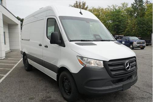 2025 Mercedes-Benz Sprinter 2500 Standard Roof