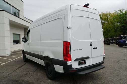 2025 Mercedes-Benz Sprinter 2500 Standard Roof