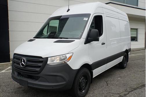 2025 Mercedes-Benz Sprinter 2500 Standard Roof