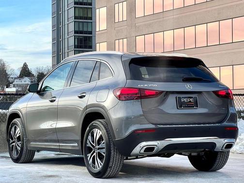 2026 Mercedes-Benz GLA 250 4MATIC