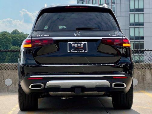 Black 2026 Mercedes-Benz GLS 450 4MATIC
