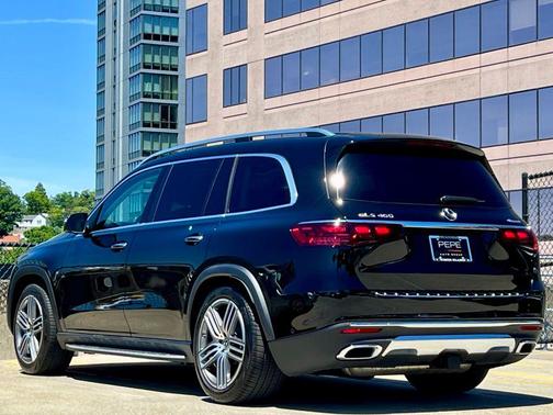 Black 2026 Mercedes-Benz GLS 450 4MATIC