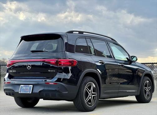 2024 Mercedes-Benz EQB 300 4MATIC