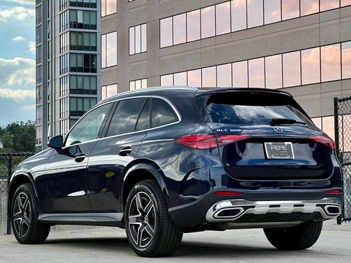 2023 Mercedes-Benz GLC 300 4MATIC