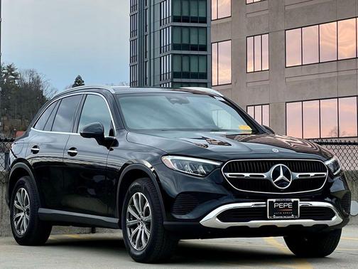2026 Mercedes-Benz GLC 300 4MATIC
