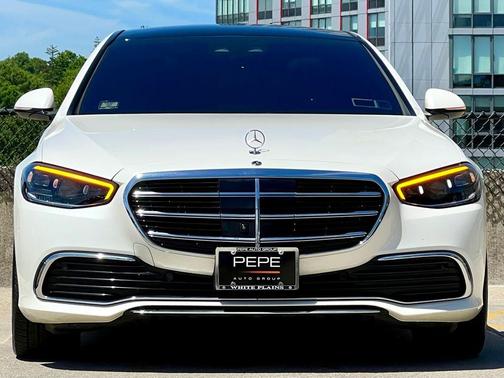 MANUFAKTUR Diamond White 2022 Mercedes-Benz S-Class 4MATIC