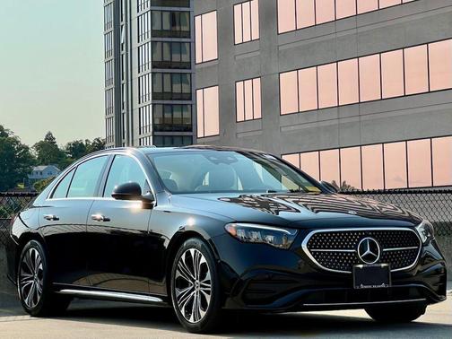 Obsidian Black Metallic 2026 Mercedes-Benz E-Class E 350