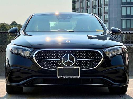 Obsidian Black Metallic 2026 Mercedes-Benz E-Class E 350