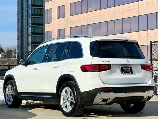 2022 Mercedes-Benz GLB 250 4MATIC