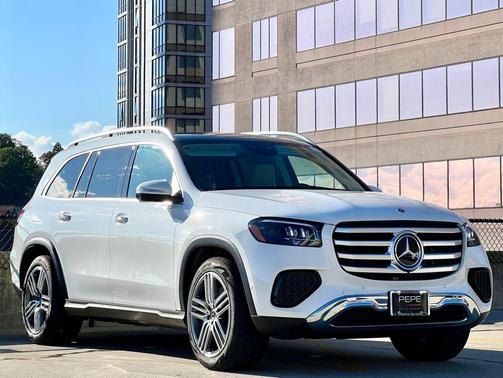 2025 Mercedes-Benz GLS 450 4MATIC