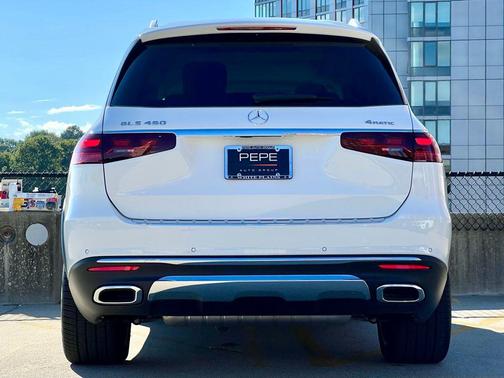 2025 Mercedes-Benz GLS 450 4MATIC