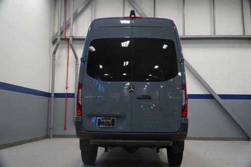 2026 Mercedes-Benz Sprinter 2500 Cargo 144 WB