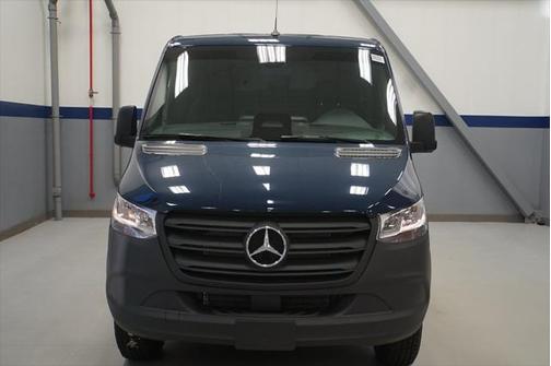 2025 Mercedes-Benz Sprinter 2500 Standard Roof