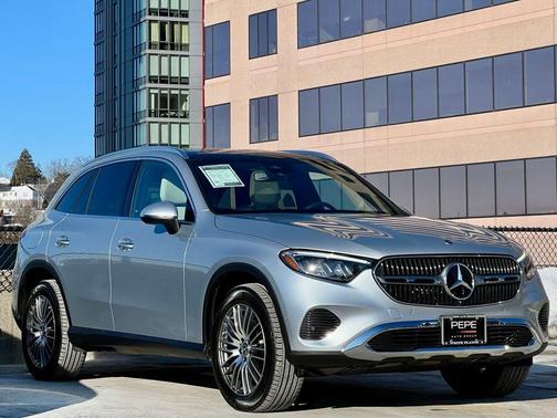 2026 Mercedes-Benz GLC 300 4MATIC