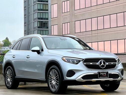 Cirrus Silver Metallic 2026 Mercedes-Benz GLC 300 4MATIC