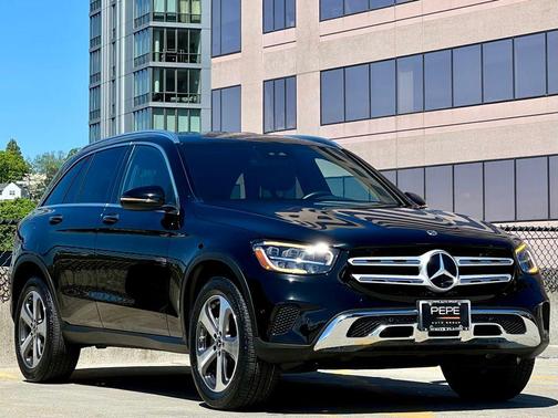 Black 2022 Mercedes-Benz GLC 300 4MATIC