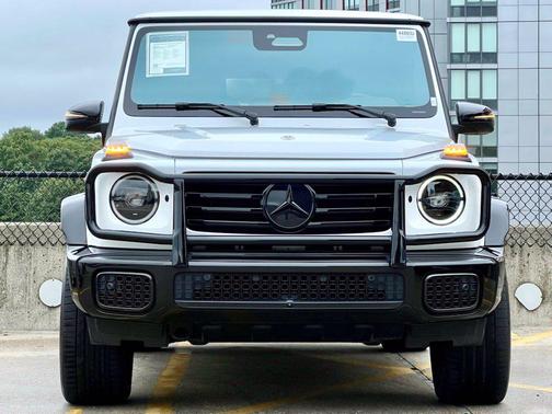 MANUFAKTUR Moonlight White Metallic 2026 Mercedes-Benz G-Class G 550