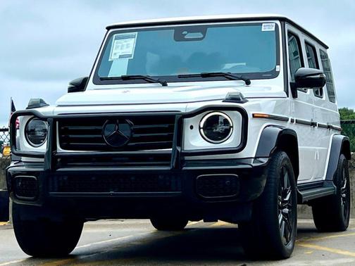 MANUFAKTUR Moonlight White Metallic 2026 Mercedes-Benz G-Class G 550
