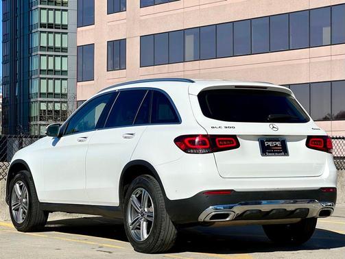 2022 Mercedes-Benz GLC 300 4MATIC
