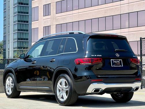 2022 Mercedes-Benz GLB 250 4MATIC