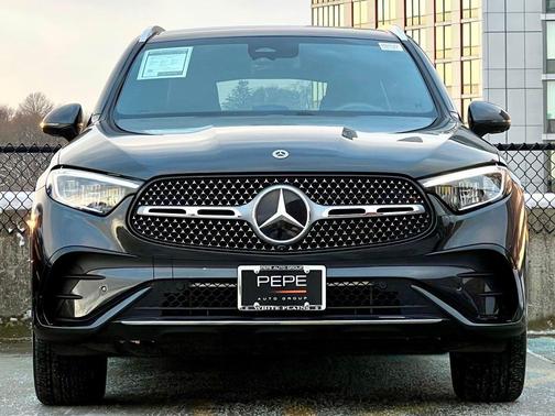 2026 Mercedes-Benz GLC 300 4MATIC