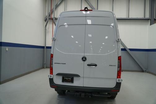2025 Mercedes-Benz Sprinter 2500 Standard Roof
