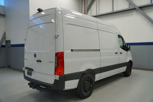 2025 Mercedes-Benz Sprinter 2500 Standard Roof