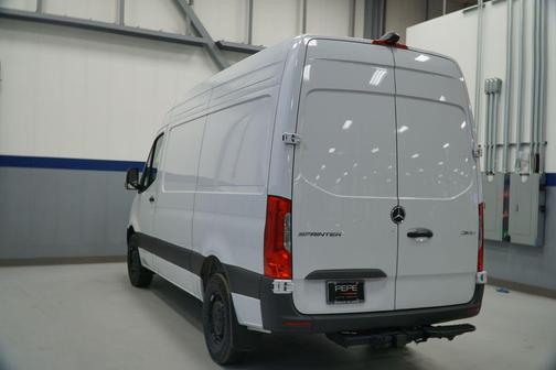 2025 Mercedes-Benz Sprinter 2500 Standard Roof
