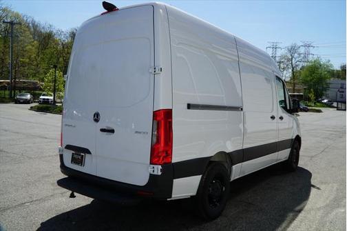 2025 Mercedes-Benz Sprinter 2500 Standard Roof