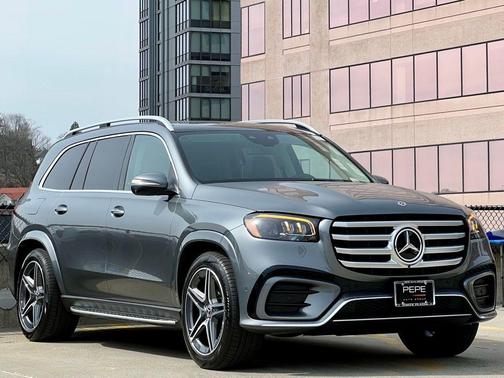 2026 Mercedes-Benz GLS 450 4MATIC