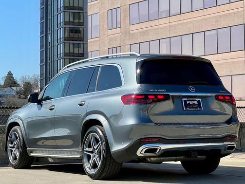 2026 Mercedes-Benz GLS 450 4MATIC