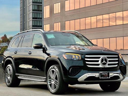 Emerald Green Metallic 2025 Mercedes-Benz GLS 450 4MATIC
