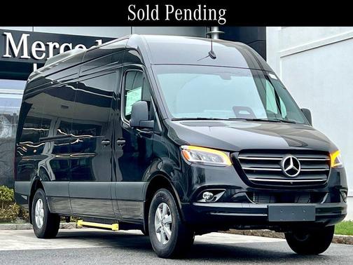 2026 Mercedes-Benz Sprinter 2500 Passenger 170 WB