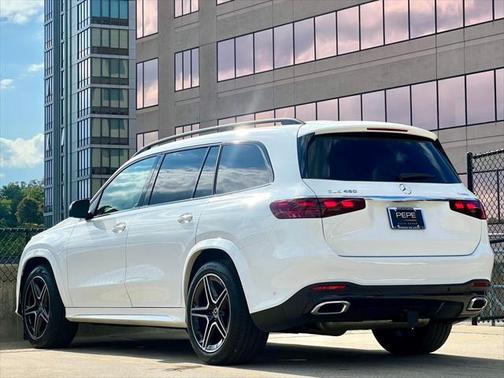 2025 Mercedes-Benz GLS 450 4MATIC